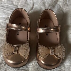 Girls' Metallic Rose Gold Mary Jane Dress Shoes with Bow